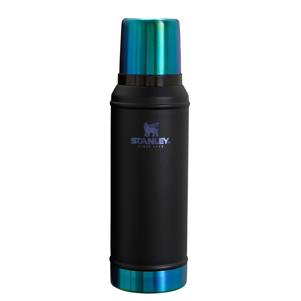 Stanley The Black Chroma Classic Legendary Bottle | 1.0 QT